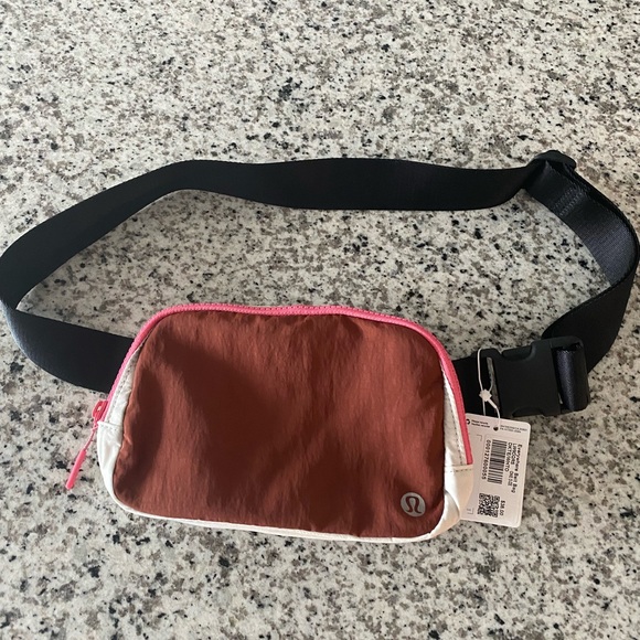 lululemon athletica, Bags